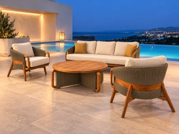 LİORA Teak Oturma Grubu, havuzlu modern terasta akşam atmosferinde